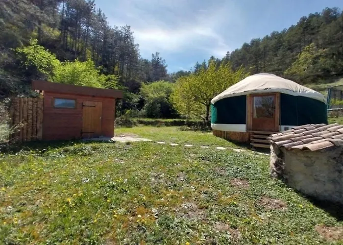 Yourte Aouste-sur-Sye